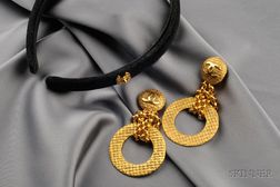 Costume Earpendants, Chanel